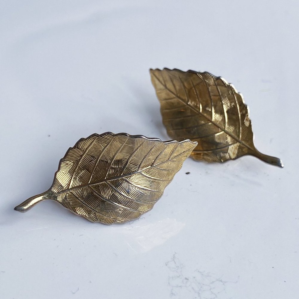 Vintage MCM Gold Tone Fall Leaf Earrings Screw Back